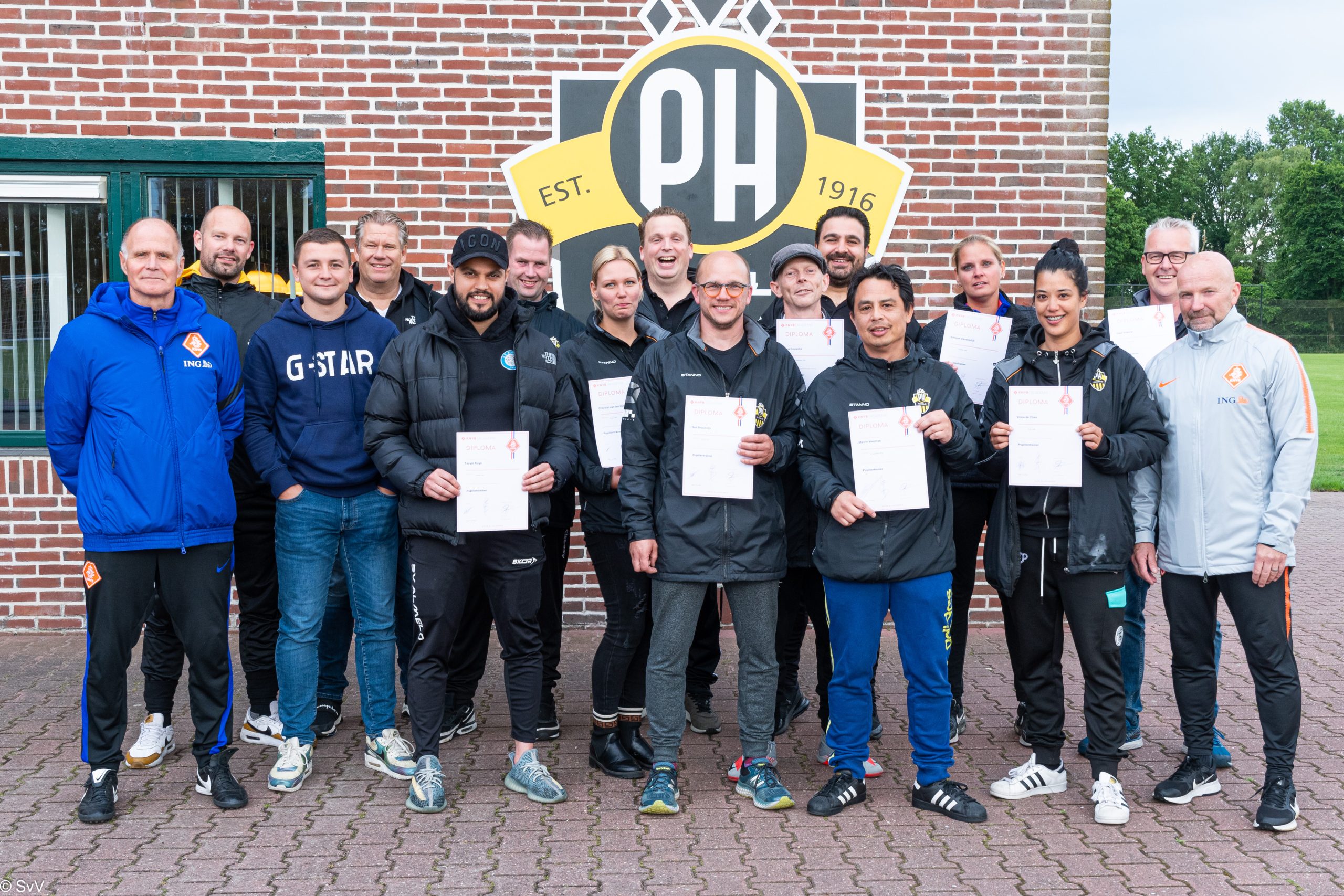 Tien (!) Jeugdtrainers Van PH Geslaagd Voor KNVB Pupillencursus