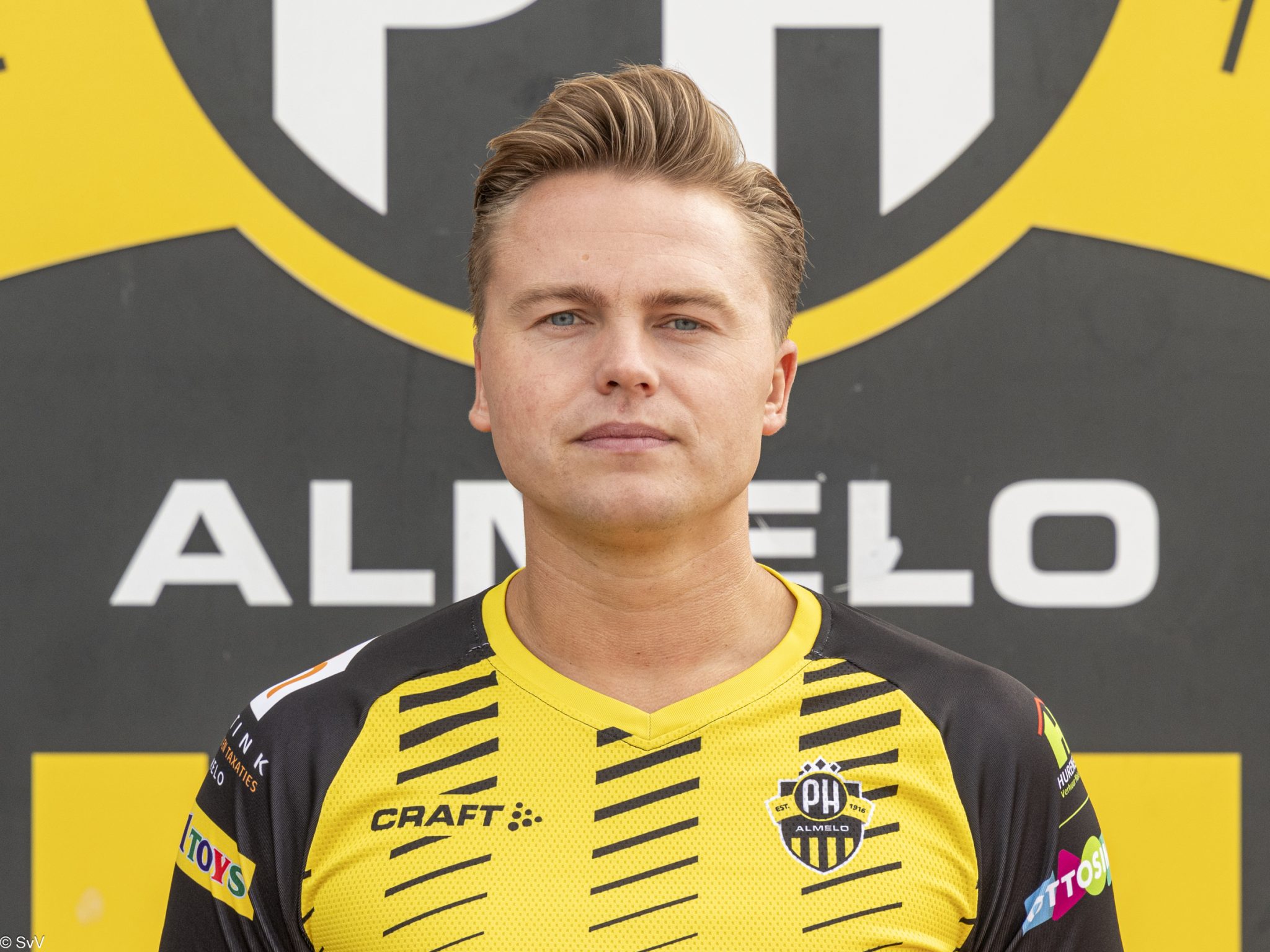 PH ONDERUIT TEGEN BARBAROS