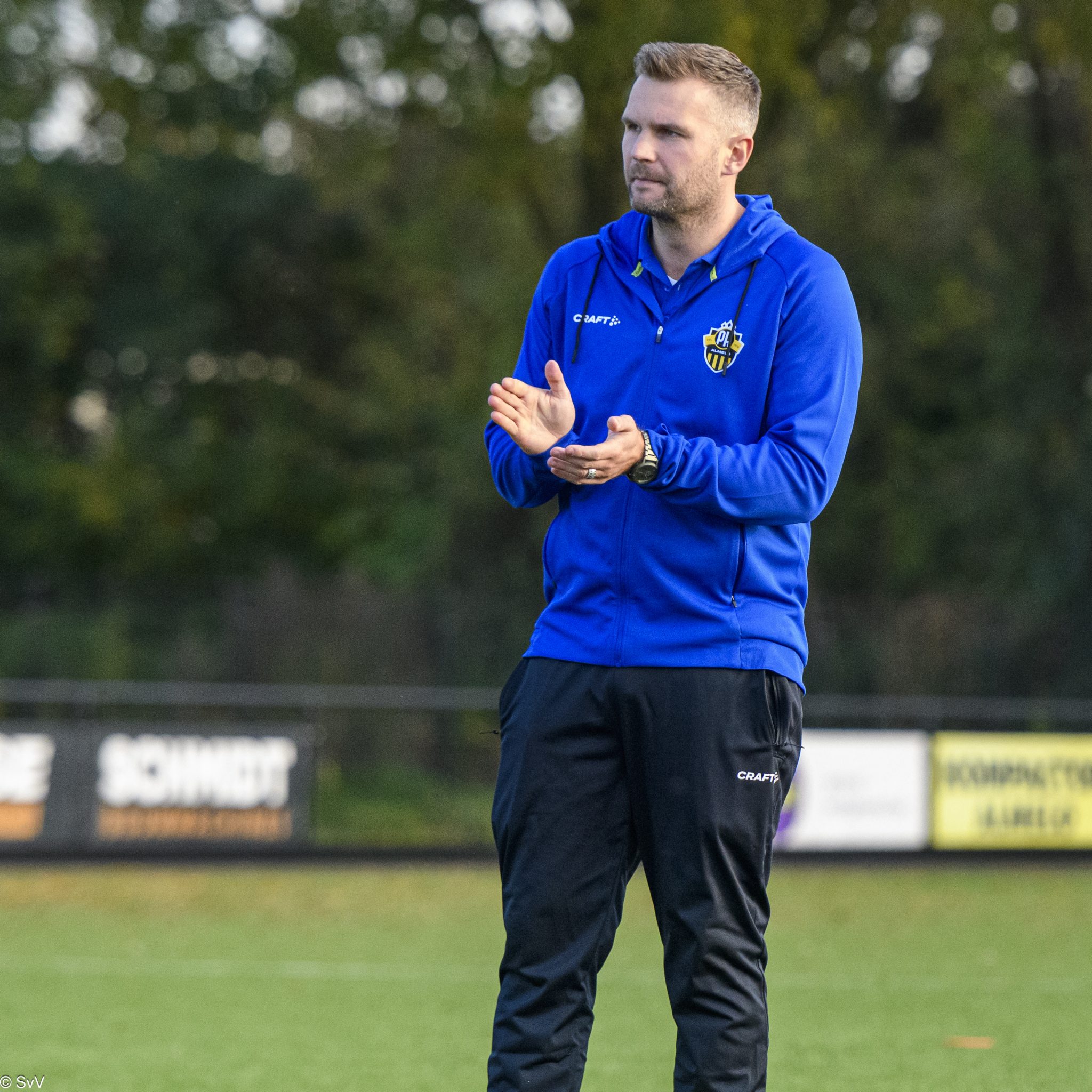 PH1 BEGINT WEER